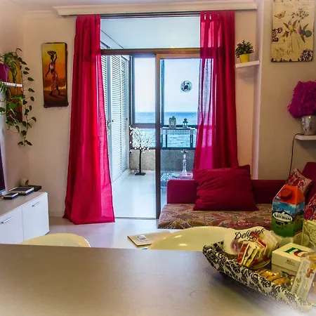 En Primera Línea De Mar